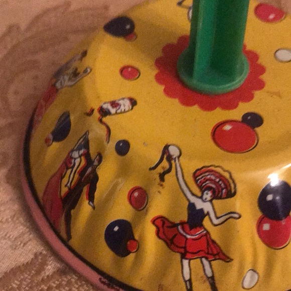 Vintage tin Noisemaker by US Metal Toy Mfg Co - Picture 2 of 7